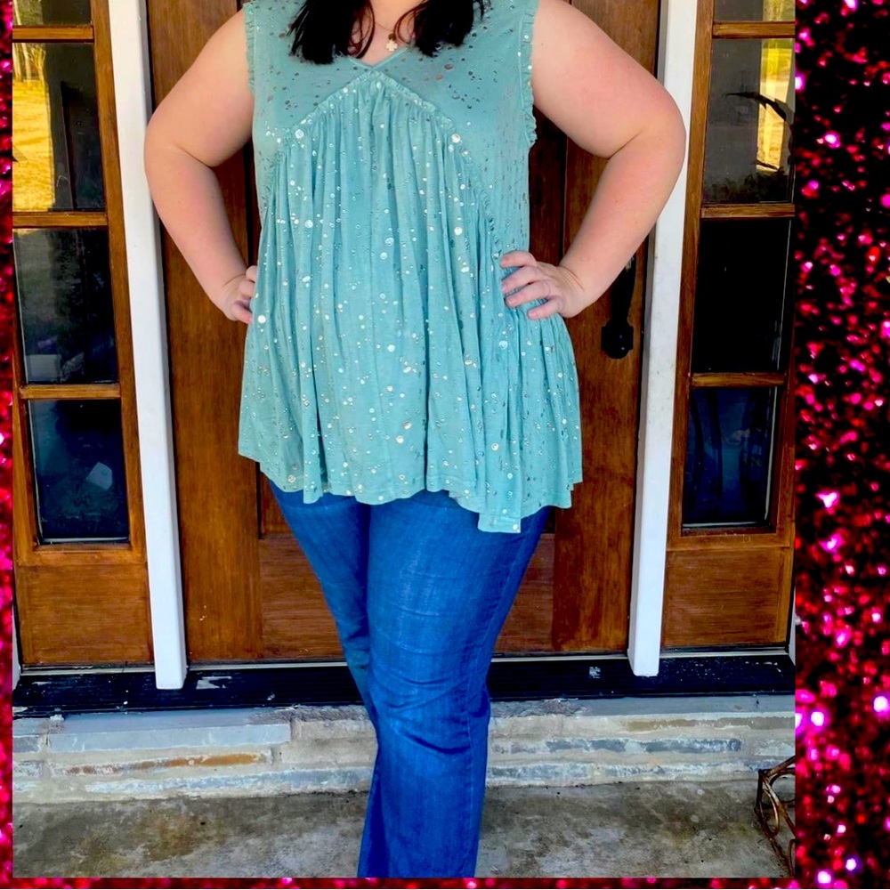 NWOT (only tried on) mint color tunic length tank with sparkles!